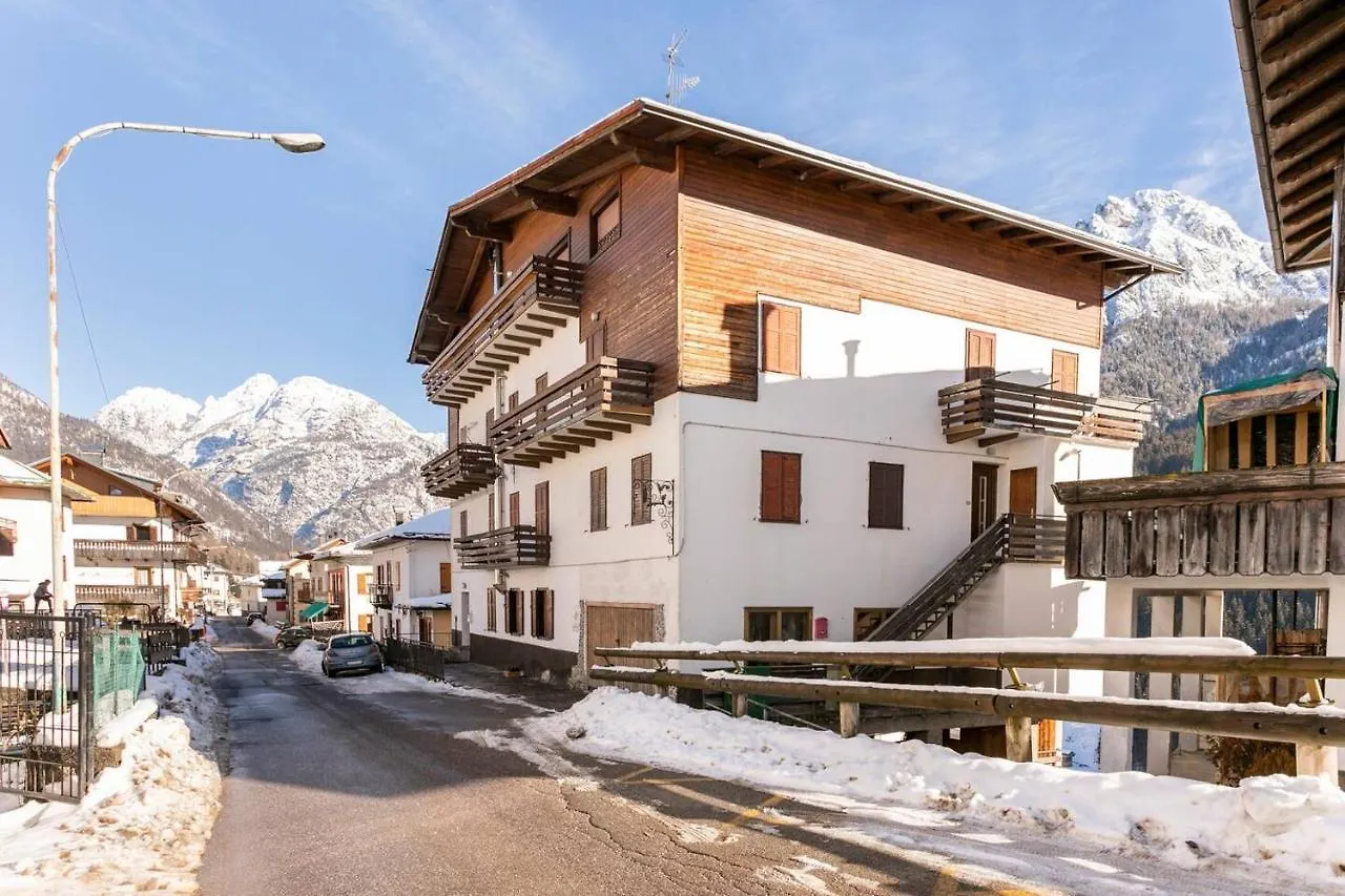 Appartamento Miramonti Intero Ristrutturato Nuovo San Pietro di Cadore Apartment